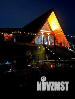 Дом 52м², 2-этажный, посуточно,