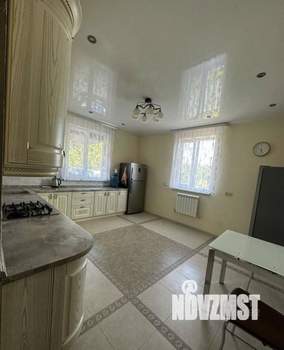 Дом 180м², 2-этажный, посуточно,