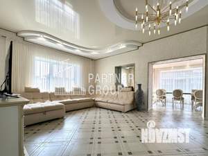 Дом 187м², 2-этажный, участок 7 сот.