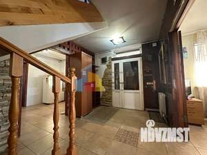 Дом 240м², 3-этажный, участок 4 сот.