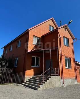 Дом 302м², 2-этажный, участок 17 сот.