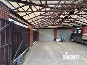 Дом 260м², 2-этажный, участок 10 сот.