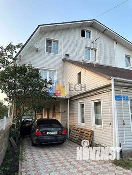 Дом 240м², 3-этажный, участок 4 сот.