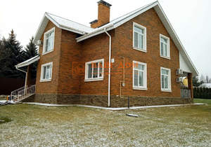 Дом 219м², 2-этажный, участок 17 сот.