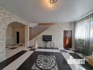 Дом 403м², 3-этажный, участок 9 сот.