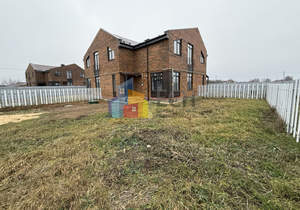 Дом 100м², 2-этажный, участок 3 сот.