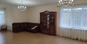 Дом 558м², 3-этажный, участок 10 сот.