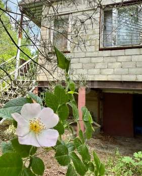 Дом 110м², 2-этажный, участок 6 сот.