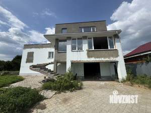 Коттедж 240м², 2-этажный, участок 10 сот.