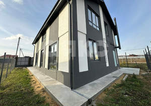 Дом 207м², 2-этажный, участок 30 сот.