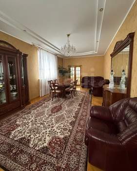 Дом 323м², 2-этажный, участок 9 сот.