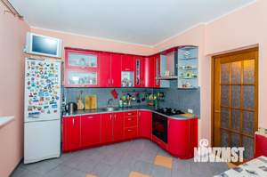 Коттедж 229м², 3-этажный, участок 9 сот.