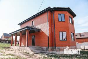 Дом 200м², 2-этажный, участок 15 сот.