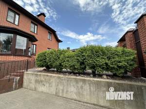 Дом 260м², 2-этажный, участок 10 сот.