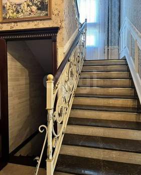 Дом 280м², 3-этажный, участок 6 сот.