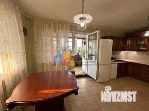 Дом 240м², 3-этажный, участок 4 сот.