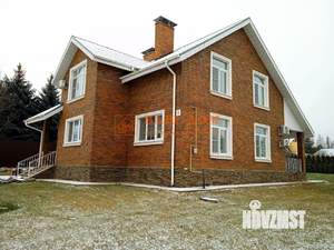 Дом 219м², 2-этажный, участок 17 сот.