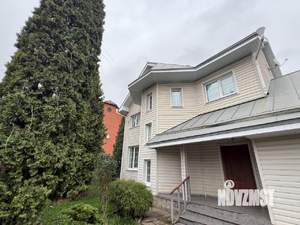 Дом 250м&sup2;, 2-этажный, на длительный срок, 