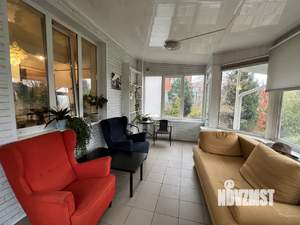 Дом 250м&sup2;, 2-этажный, на длительный срок, 