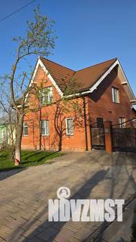 Дом 125м&sup2;, 2-этажный, посуточно, 