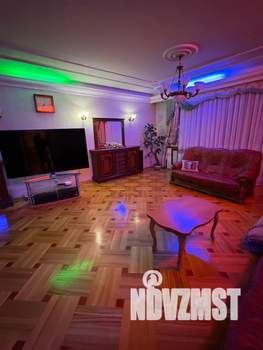 Дом 350м², 2-этажный, посуточно, 