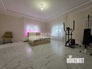 Дом 263м², 2-этажный, участок 15 сот.  