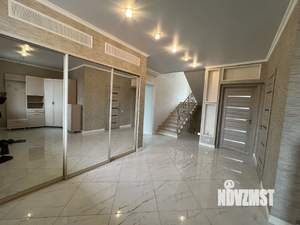 Дом 270м², 2-этажный, участок 20 сот.  
