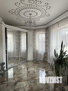 Дом 250м&sup2;, 2-этажный, участок 10 сот.  