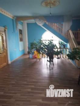 Коттедж 473м², 3-этажный, участок 10 сот.  