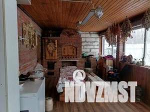 Дом 100м², 2-этажный, участок 6 сот.  