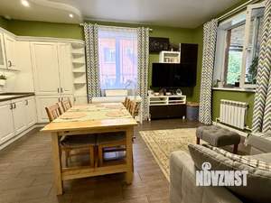 Таунхаус 120м², 3-этажный, участок 8 сот.  