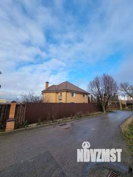 Коттедж 358м&sup2;, 2-этажный, участок 14 сот.  