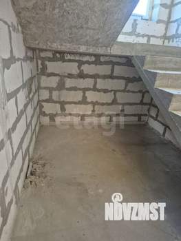 Дом 210м², 2-этажный, участок 8 сот.  