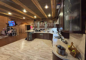 Дом 220м², 2-этажный, участок 12 сот.  