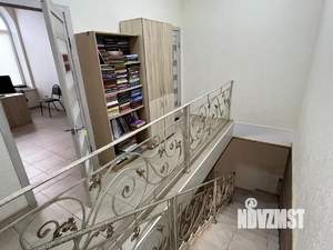 Дом 301м², 2-этажный, участок 10 сот.  