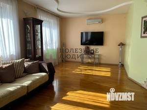 Коттедж 250м², 3-этажный, участок 11 сот.  