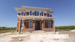 Дом 216м², 2-этажный, участок 12 сот.  