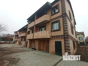 Таунхаус 142м², 3-этажный, участок 1 сот.  