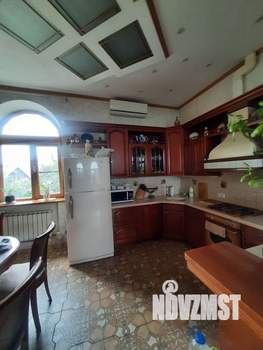 Дом 321м², 2-этажный, участок 589 сот.  