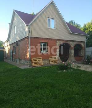 Дом 200м&sup2;, 2-этажный, участок 10 сот.  