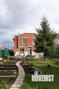 Дом 240м&sup2;, 2-этажный, участок 13 сот.  