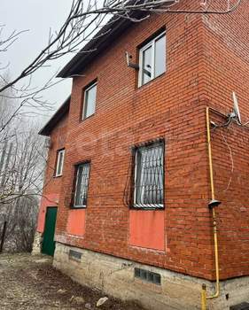 Дом 230м&sup2;, 2-этажный, участок 12 сот.  