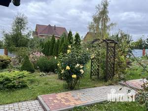 Дом 270м², 2-этажный, участок 20 сот.  