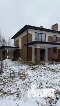 Дом 253м&sup2;, 2-этажный, участок 15 сот.  