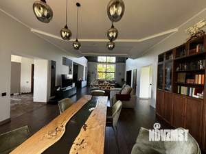 Дом 497м², 2-этажный, участок 10 сот.  