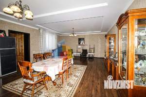 Дом 252м², 2-этажный, участок 10 сот.  