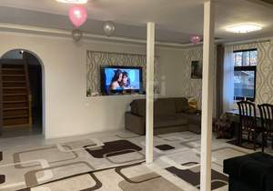 Дом 217м&sup2;, 2-этажный, участок 6 сот.  