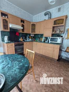 Дом 280м², 3-этажный, участок 15 сот.  