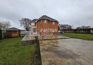 Дом 263м², 2-этажный, участок 15 сот.  