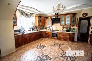 Дом 501м², 3-этажный, участок 13 сот.  